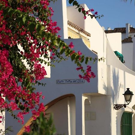 Marina Del Castillo, Duquesa Beachfront Apartment Manilva Εξωτερικό φωτογραφία