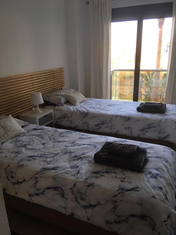 Marina Del Castillo, Duquesa Beachfront Apartment Manilva Εξωτερικό φωτογραφία
