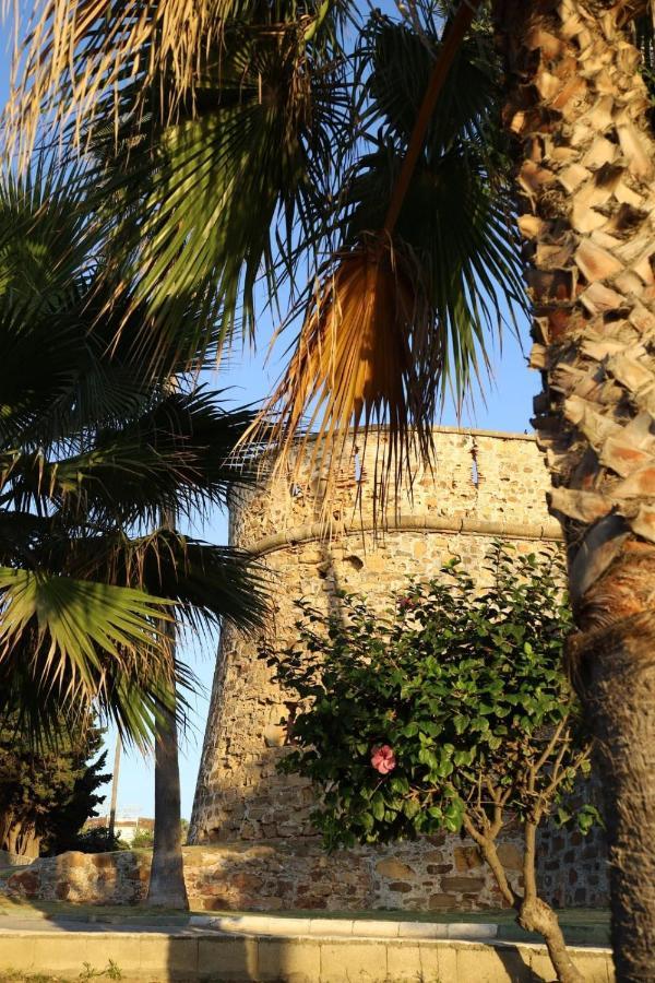 Marina Del Castillo, Duquesa Beachfront Apartment Manilva Εξωτερικό φωτογραφία