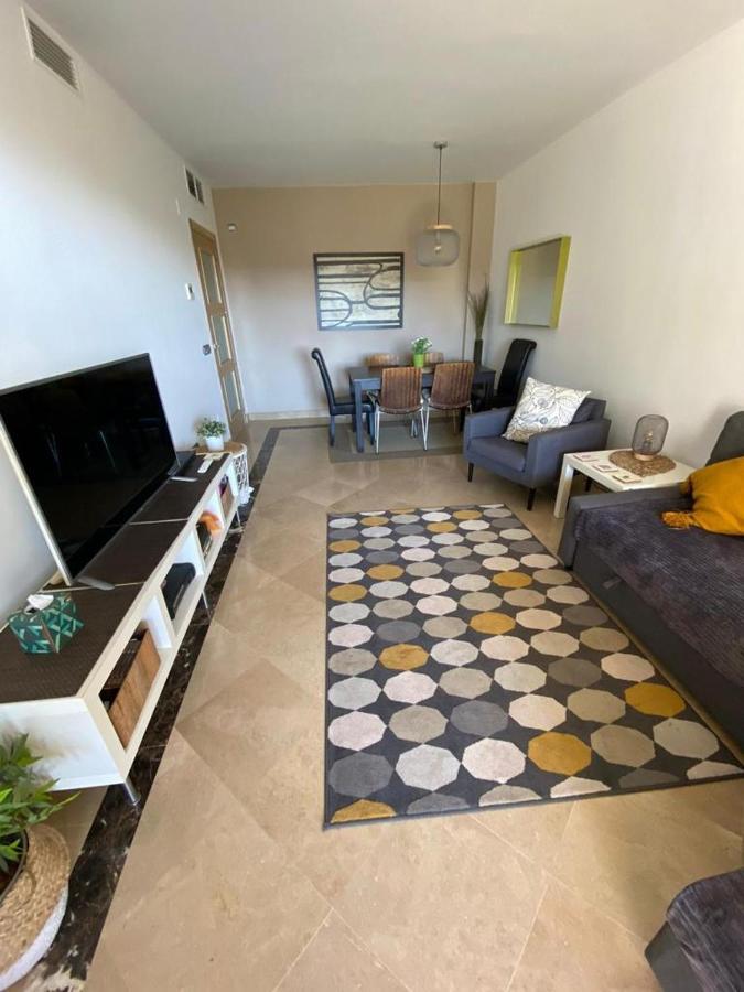 Marina Del Castillo, Duquesa Beachfront Apartment Manilva Εξωτερικό φωτογραφία
