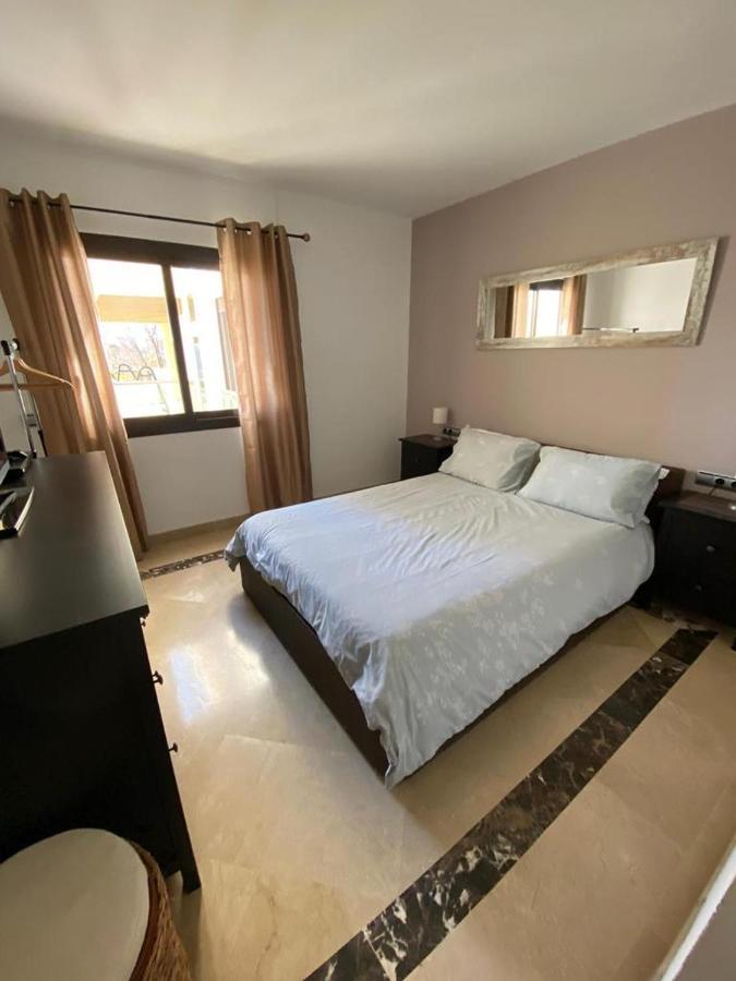 Marina Del Castillo, Duquesa Beachfront Apartment Manilva Εξωτερικό φωτογραφία
